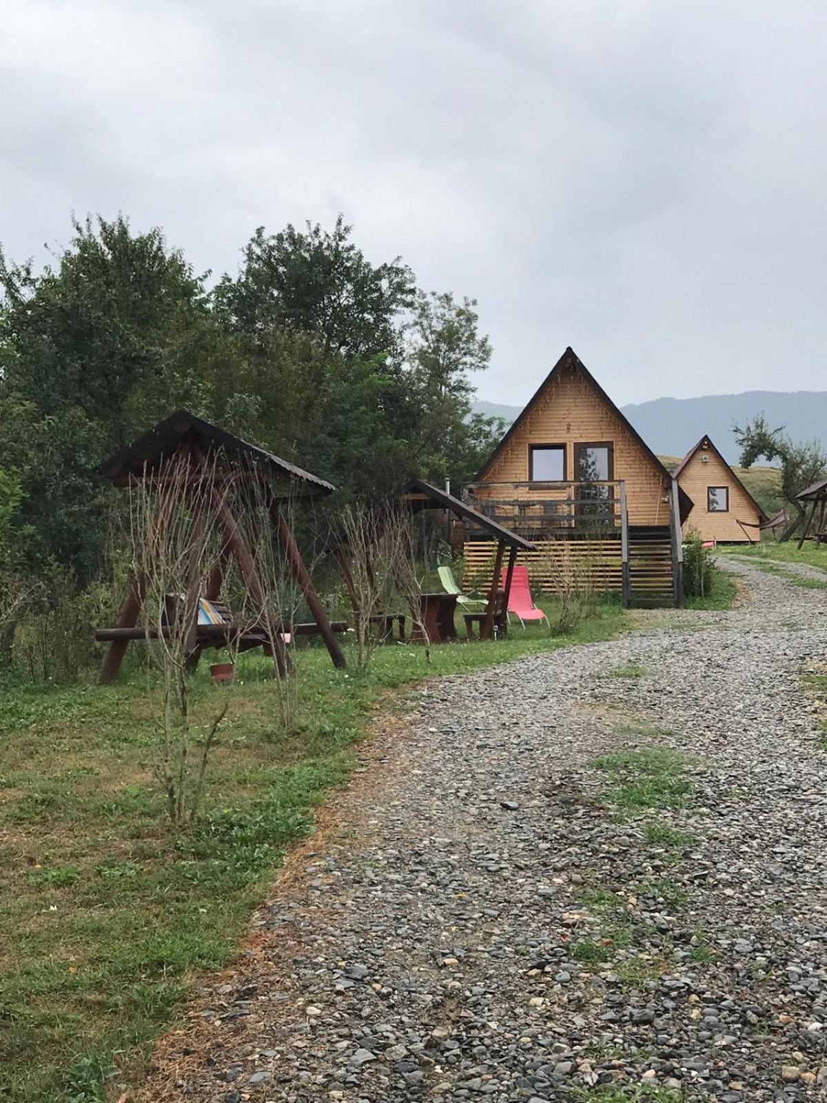 Cabanele Lu' Dinu Curtea de Argeş 外观 照片
